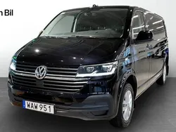 Svart (deep black pärleffekt) Begagnad 2024 VW T6.1 Van | 519 900 kr (Superpris)