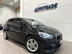 Svart Begagnad 2019 BMW 225 Active Tourer iPerformance Minibuss | 199 900 kr (Bra pris)