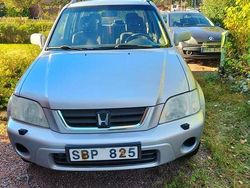 Grå Begagnad 2001 Honda CR-V SUV | 25 000 kr