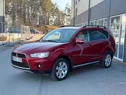 Mörkröd (röd) Begagnad 2012 Mitsubishi Outlander SUV | 89 400 kr (Marknadspris)