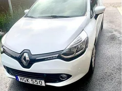 Vit Begagnad 2015 Renault Clio IV Halvkombi | 69 000 kr (Marknadspris)