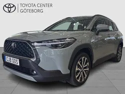 Grön Begagnad 2024 Toyota Corolla Cross Style SUV | 394 900 kr (Marknadspris)