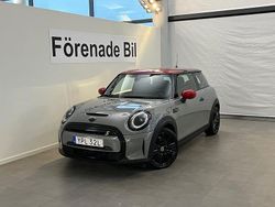 Grå Begagnad 2022 Mini Cooper SE Essential Halvkombi | 199 000 kr (Superpris)