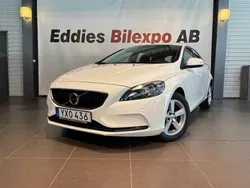 Vit Begagnad 2017 Volvo V40 Performance Kombi | 169 900 kr (Marknadspris)