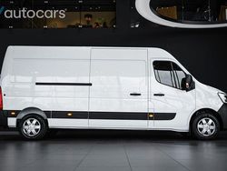 Vit Begagnad 2023 Renault Master Van | 473 750 kr