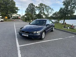 Blå Begagnad 2001 Volvo S60 Business Edition Sedan | 31 000 kr (Marknadspris)