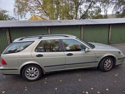 Grå Begagnad 2005 Saab 9-5 Linear Kombi | 13 000 kr (Marknadspris)