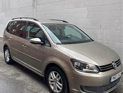 Brun Begagnad 2013 VW Touran Minibuss | 78 000 kr (Bra pris)
