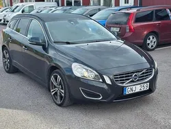 Grå Begagnad 2012 Volvo V60 Momentum Kombi | 54 900 kr (Bra pris)