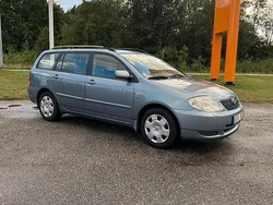 Ljusblå Begagnad 2003 Toyota Corolla Kombi | 29 800 kr (Marknadspris)