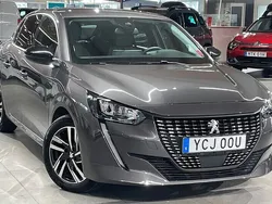 Grå Begagnad 2023 Peugeot 208 Allure Halvkombi | 189 900 kr (Marknadspris)