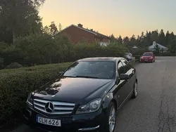 Svart Begagnad 2012 Mercedes C180 AMG Sedan | 110 000 kr (Marknadspris)