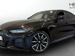 Svart (black) Begagnad 2022 BMW i4 M Sport Sedan | 438 700 kr (Marknadspris)