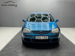 Blå Begagnad 2004 VW Golf IV Trendline Halvkombi | 29 900 kr (Lite dyr)