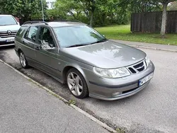 Grå Begagnad 2005 Saab 9-5 Linear Kombi | 16 000 kr (Bra pris)