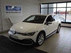 Vit Begagnad 2021 VW Golf Alltrack Kombi | 332 000 kr (Marknadspris)