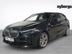 Svart Begagnad 2024 BMW 118 M Sport Halvkombi | 299 000 kr (Marknadspris)