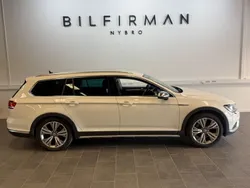 Vit Begagnad 2017 VW Passat Alltrack Kombi | 159 900 kr (Bra pris)