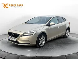 Ljusbrun Begagnad 2017 Volvo V40 Business Edition Kombi | 139 800 kr (Marknadspris)