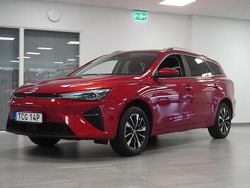 Röd Begagnad 2022 MG MG5 EV Comfort Kombi | 194 800 kr