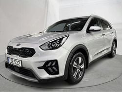 Grå Begagnad 2021 Kia Niro Advance SUV | 204 900 kr (Marknadspris)