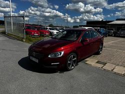 Röd Begagnad 2014 Volvo S60 Sedan | 109 900 kr (Marknadspris)