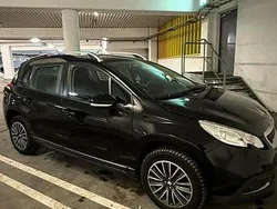 Svart Begagnad 2015 Peugeot 2008 SUV | 94 900 kr (Marknadspris)