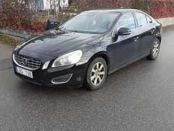 Begagnad 2011 Volvo S60 Momentum Sedan | 72 000 kr (Marknadspris)