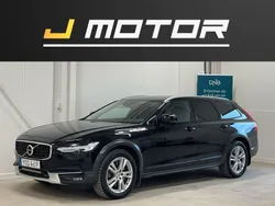 Svart Begagnad 2018 Volvo V90 CC Momentum Kombi | 189 900 kr (Marknadspris)