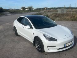 Vit Begagnad 2020 Tesla Model 3 Long Range AWD Sedan | 259 000 kr (Bra pris)