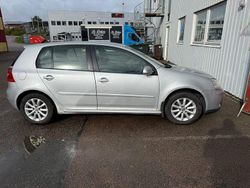 Begagnad 2007 VW Golf V Halvkombi | 30 000 kr