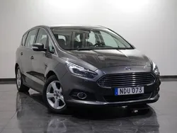 Grå Begagnad 2016 Ford S-MAX S Minibuss | 149 000 kr (Bra pris)