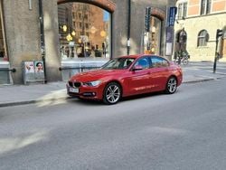 Röd Begagnad 2015 BMW 320 Sport Line Sedan | 169 000 kr (Bra pris)