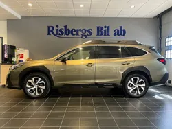 Grön Begagnad 2022 Subaru Outback SUV | 369 900 kr (Lite dyr)