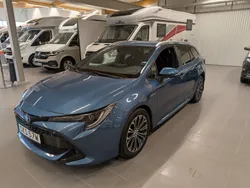 Blå Begagnad 2020 Toyota Corolla Style Kombi | 219 900 kr (Marknadspris)