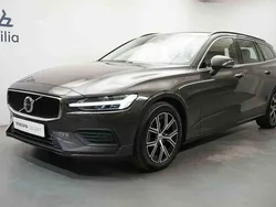 Grå Begagnad 2023 Volvo V60 Kombi | 329 900 kr (Marknadspris)