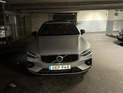 Silver Begagnad 2019 Volvo V60 R-Design Kombi | 310 000 kr (Superpris)