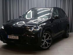 Svart Begagnad 2022 BMW X5 iPerformance SUV | 609 000 kr (Superpris)