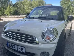 Vit Begagnad 2010 Mini Cooper Pepper Halvkombi | 55 000 kr (Marknadspris)