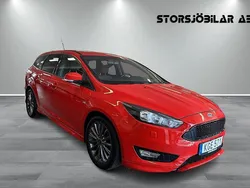 Röd Begagnad 2017 Ford Focus ST-Line Kombi | 109 000 kr (Lite dyr)
