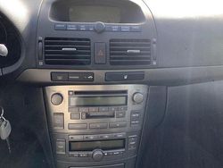 Blå Begagnad 2005 Toyota Avensis Kombi | 14 500 kr (Marknadspris)