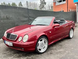 Röd Begagnad 2000 Mercedes CLK230 AMG Cab | 100 000 kr