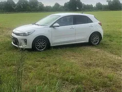 Vit Begagnad 2018 Kia Rio Halvkombi | 121 000 kr (Marknadspris)