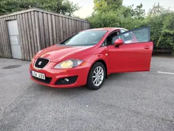 Röd Begagnad 2011 Seat Leon Style Halvkombi | 62 000 kr (Marknadspris)