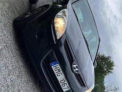 Svart Begagnad 2011 Hyundai i20 Halvkombi | 39 900 kr (Marknadspris)