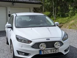 Vit Begagnad 2017 Ford Focus Titanium Kombi | 110 000 kr (Marknadspris)