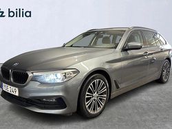 Blå Begagnad 2018 BMW 520 Sport Line Kombi | 227 900 kr (Marknadspris)