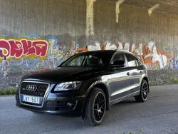 Grå Begagnad 2011 Audi Q5 Design SUV | 105 000 kr (Marknadspris)