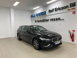 Svart Begagnad 2022 Volvo V60 Inscription Kombi | 299 500 kr (Marknadspris)