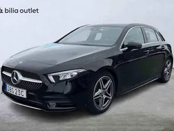 Svart Begagnad 2019 Mercedes A180 Halvkombi | 244 900 kr